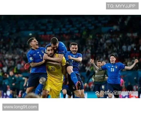 帅哥与足球明星亲密合影展现青春活力与运动魅力的精彩瞬间